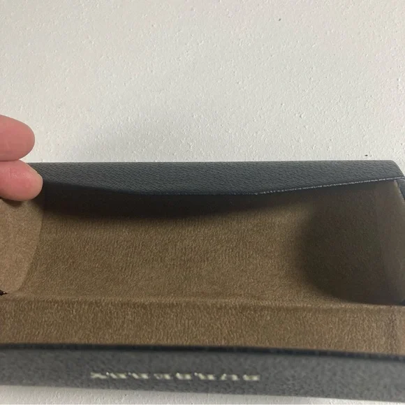 Burberry Glasses Case Black Leather Hard Shell Magnetic Close Sunglasses - Picture 8 of 9